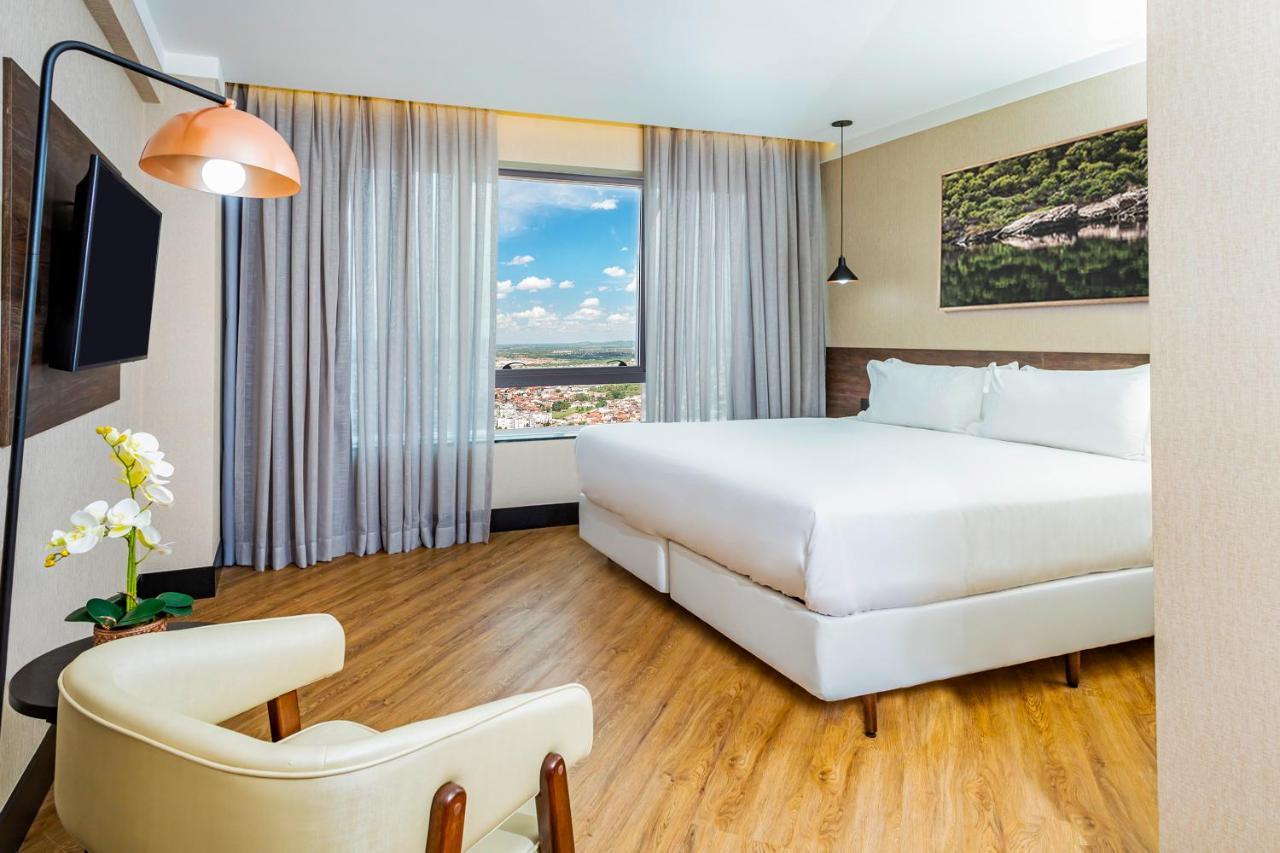 Nh Hotel Feira De Santana Eksteriør billede